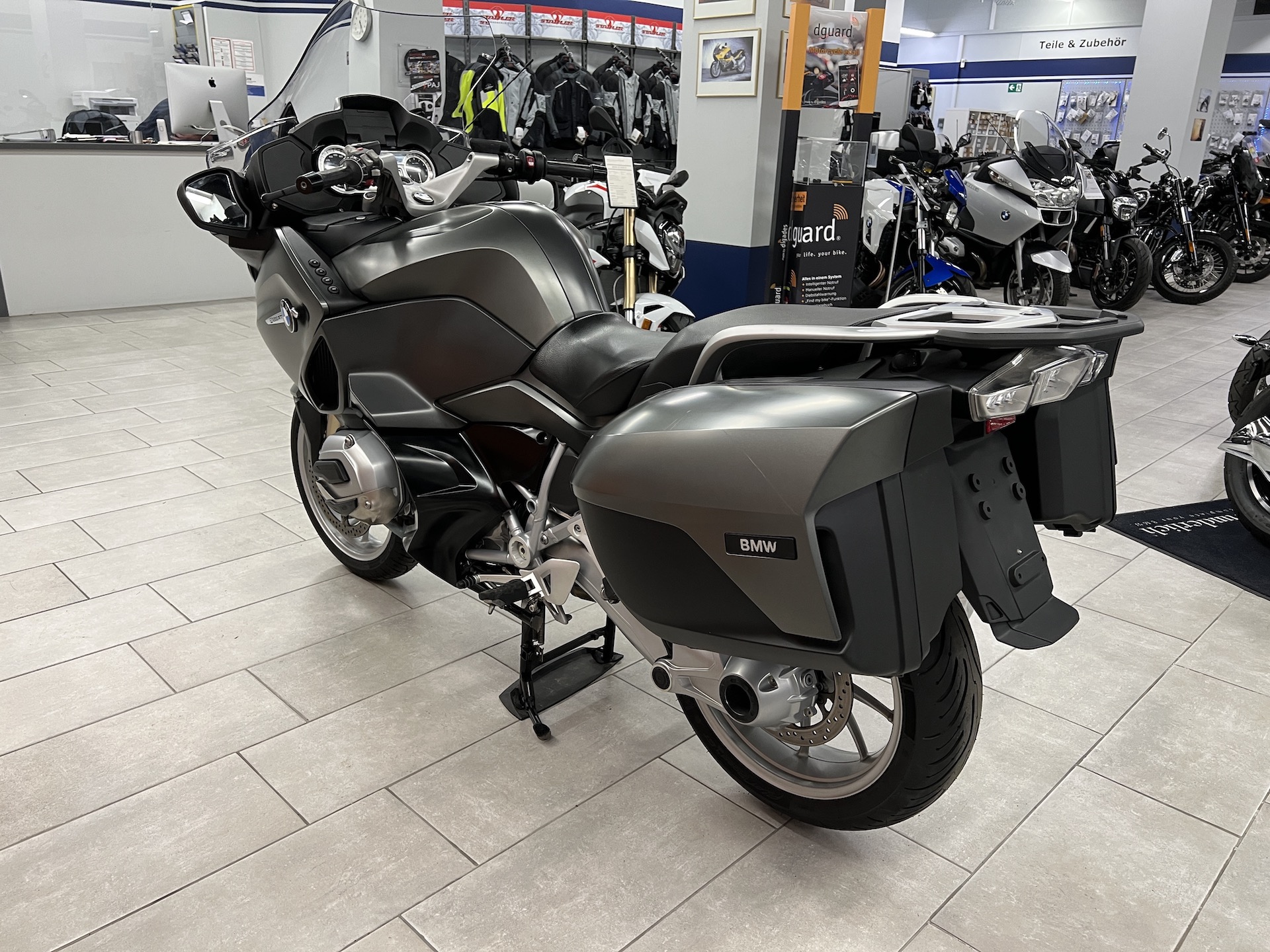 BMW R1200RT LC_05
